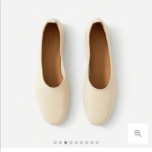 Everlane Day Glove flat in cream